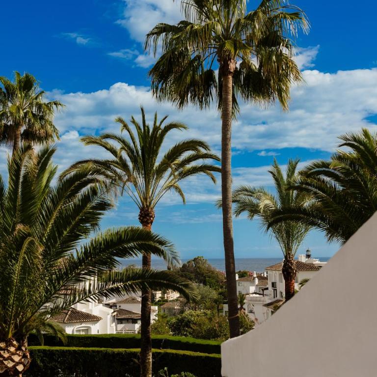 2 storey townhouse with large terrace garden, BBQ and close to the beach, in Elviria, Marbella - Apartamento de 2 dormitorios - 26
