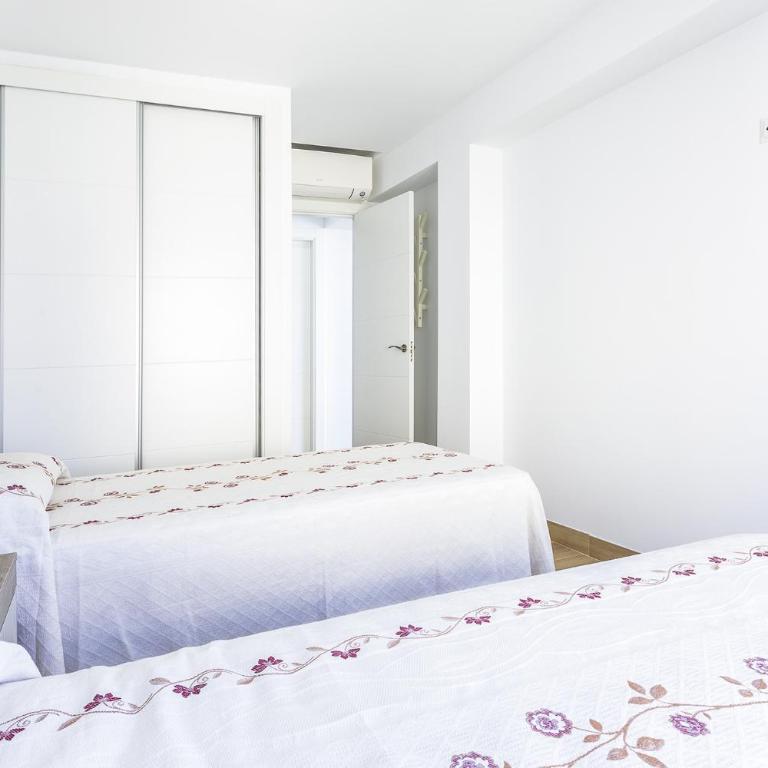 A&N Seafront Sea View Apartment with Terrace Torre del Mar - Apartment with Sea View - 14
