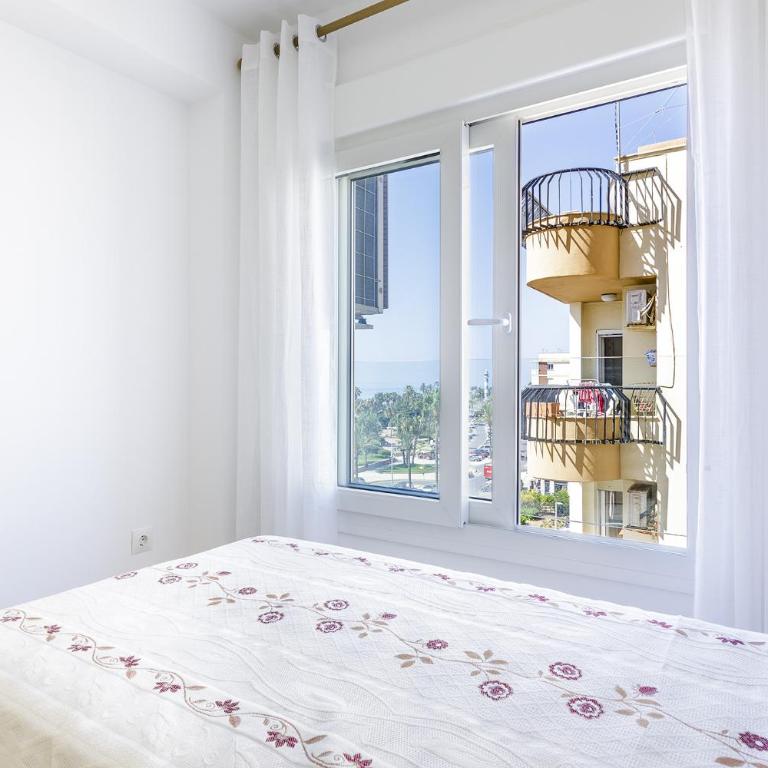 A&N Seafront Sea View Apartment with Terrace Torre del Mar - Apartment with Sea View - 32
