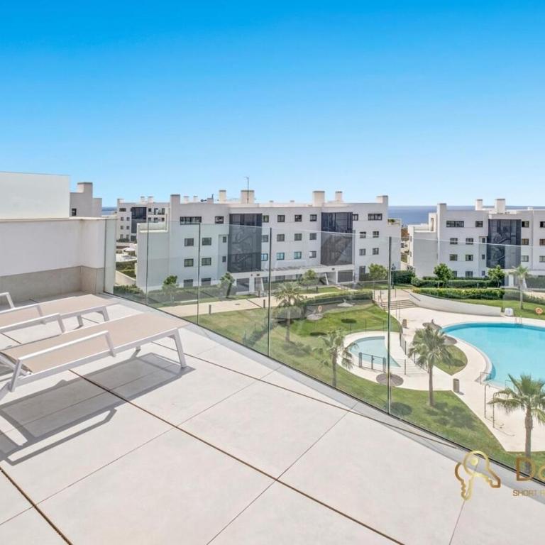 Penthouse with a private pool and sea view in Fuengirola - Apartamento de 3 dormitorios - 27