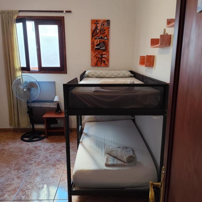 Hostel Banana Surf House - Cama en habitación compartida mixta de 4 camas - 2