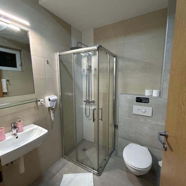 Gaia Aparthotel near Airport - Classic One-Bedroom Apartment with King Bed - 8