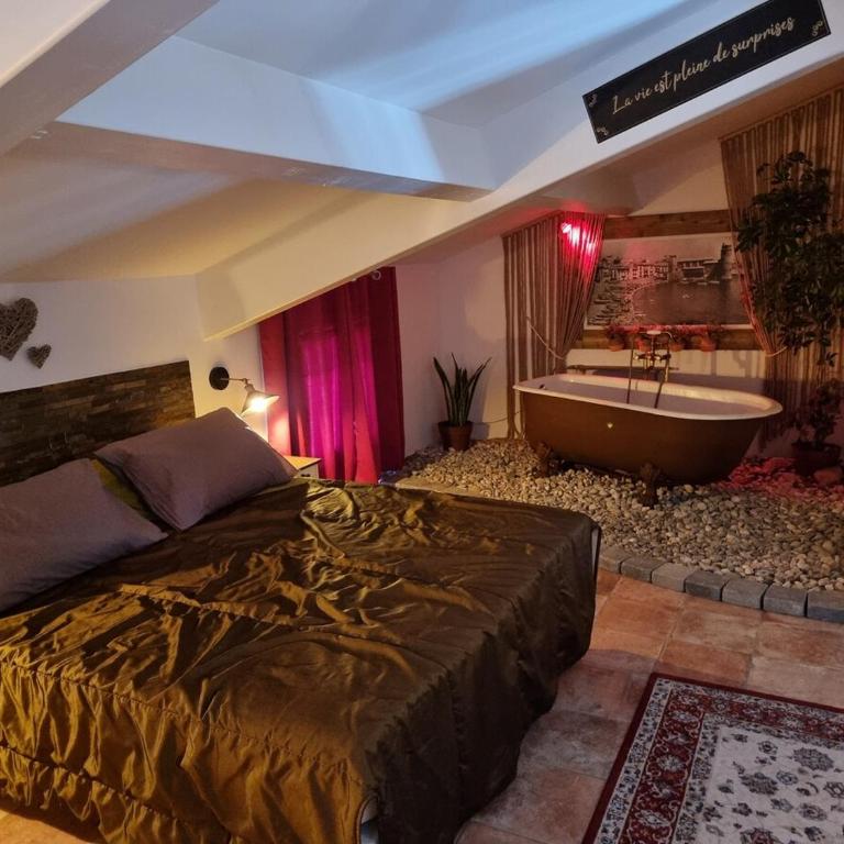 Idéal famille et amis, 2 logements en 1 maison, patio privé, parking, quartier des peintres et plages à pieds - Casa de 3 dormitorios - 16