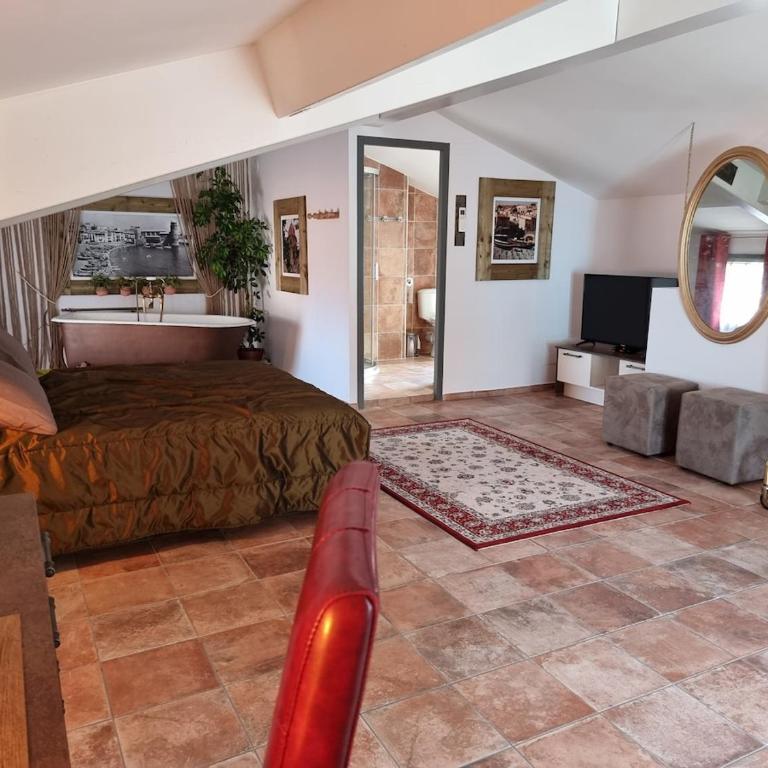 Idéal famille et amis, 2 logements en 1 maison, patio privé, parking, quartier des peintres et plages à pieds - Casa de 3 dormitorios - 18