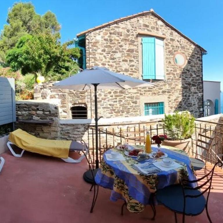 Idéal famille et amis, 2 logements en 1 maison, patio privé, parking, quartier des peintres et plages à pieds - Casa de 3 dormitorios - 3