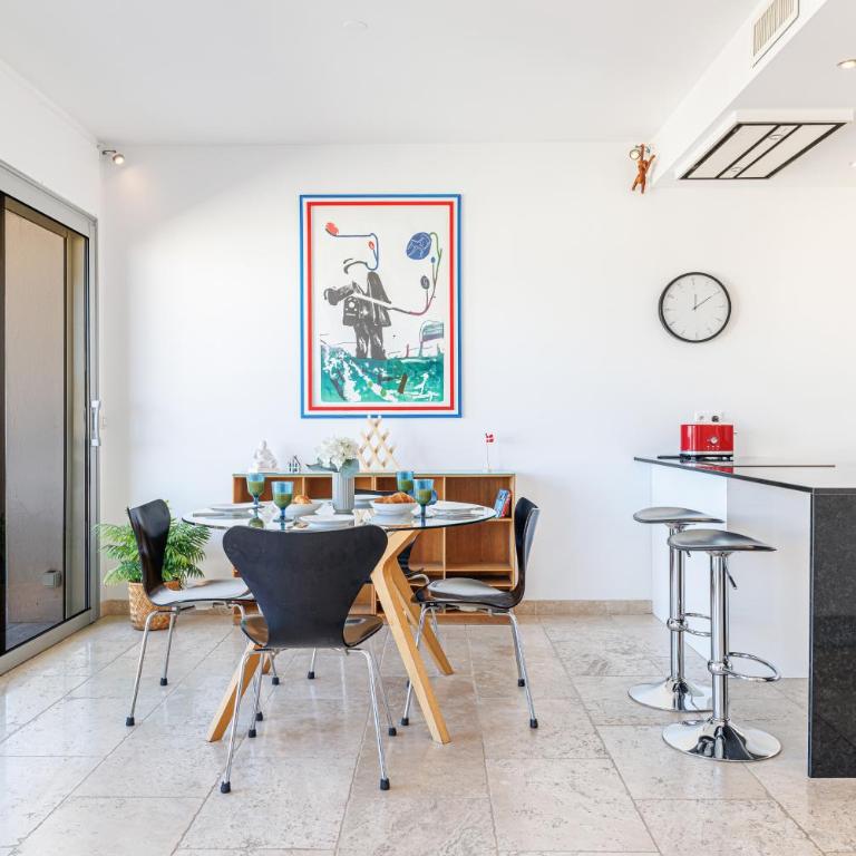 Skyline 2-bedroom flat with Epic Views - Roi Chevalier - Appartement 2 Chambres - 17