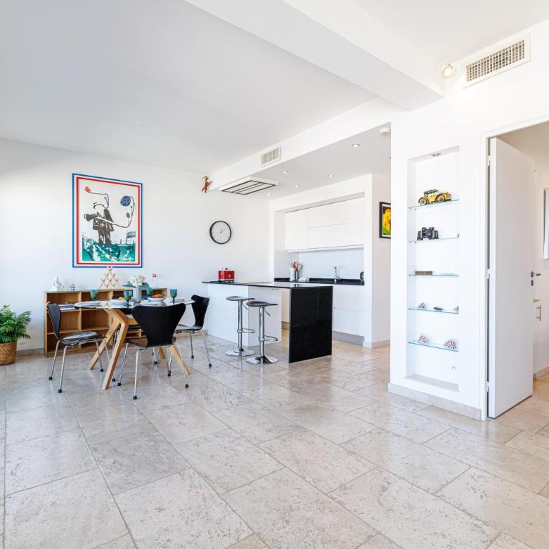 Skyline 2-bedroom flat with Epic Views - Roi Chevalier - Appartement 2 Chambres - 27