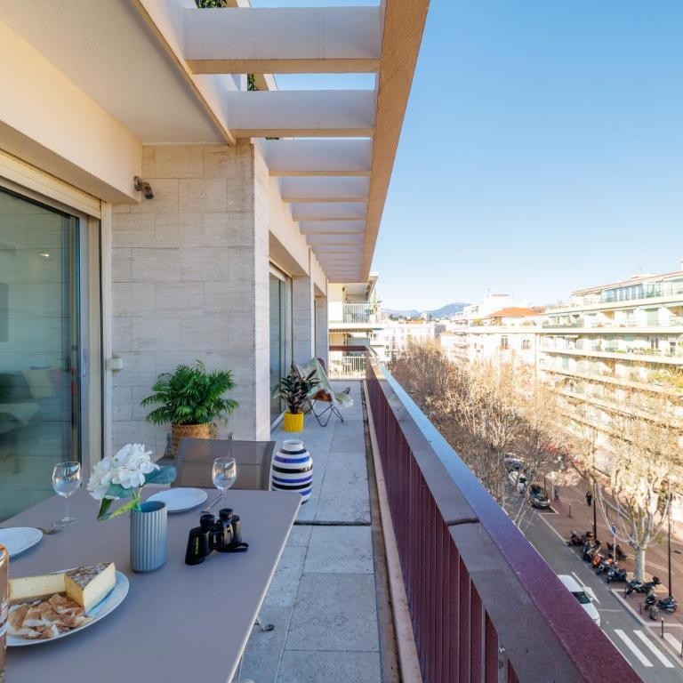 Skyline 2-bedroom flat with Epic Views - Roi Chevalier - Appartement 2 Chambres - 41