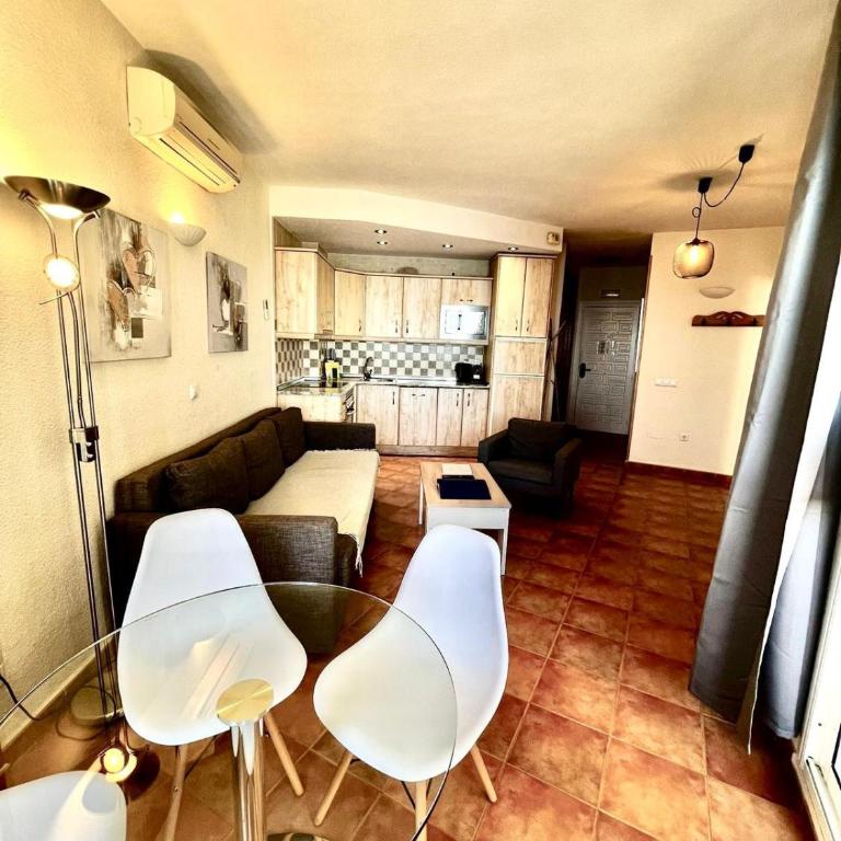 Benalbeach Beach Front Apartment - Apartamento con vistas al mar - 8