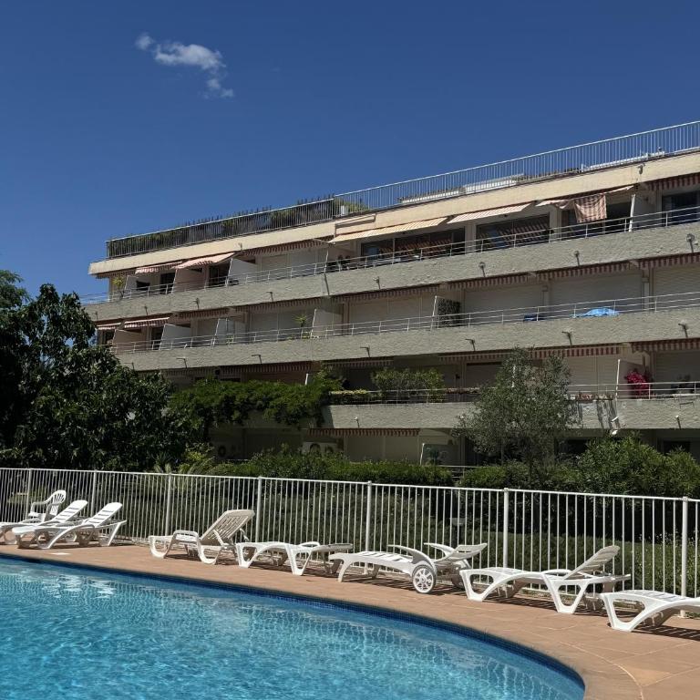 Studio in Saint tropez, swimming pool and parking - Appartamento con 1 Camera da Letto - 2