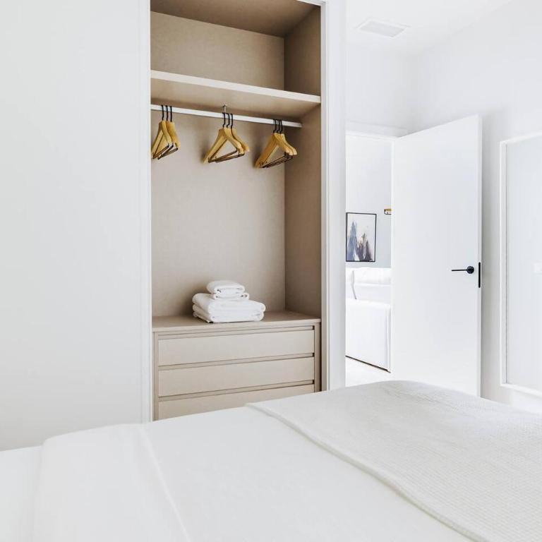 Apartamento 6 - Luminoso en Castellana - 4 Torres - Two-Bedroom Apartment - 9
