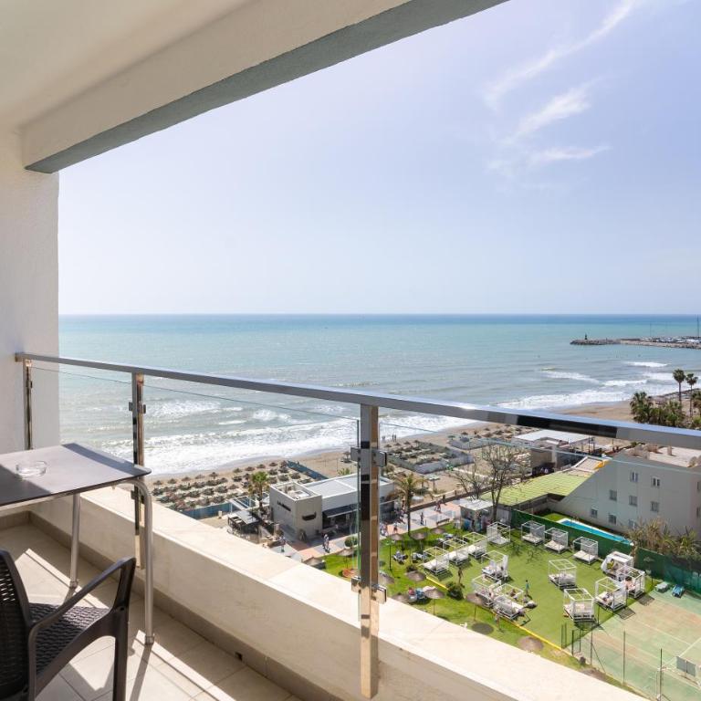 La Barracuda - Habitación Doble con vistas al mar y a la piscina - 8