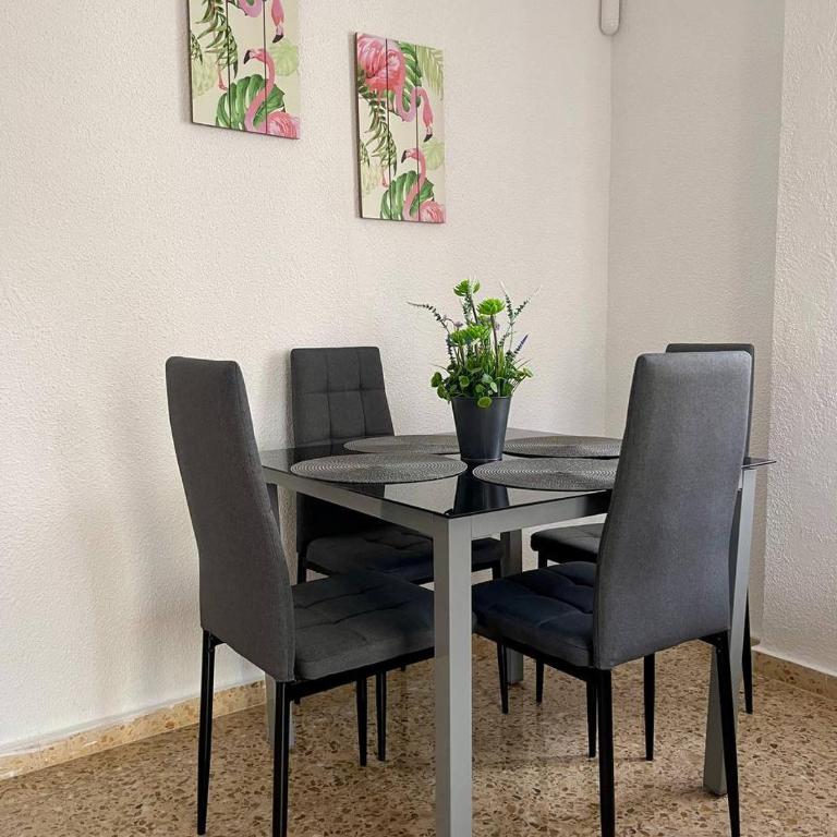 Edificio Cadiz Benidorm - Two-Bedroom Apartment with Terrace - 11