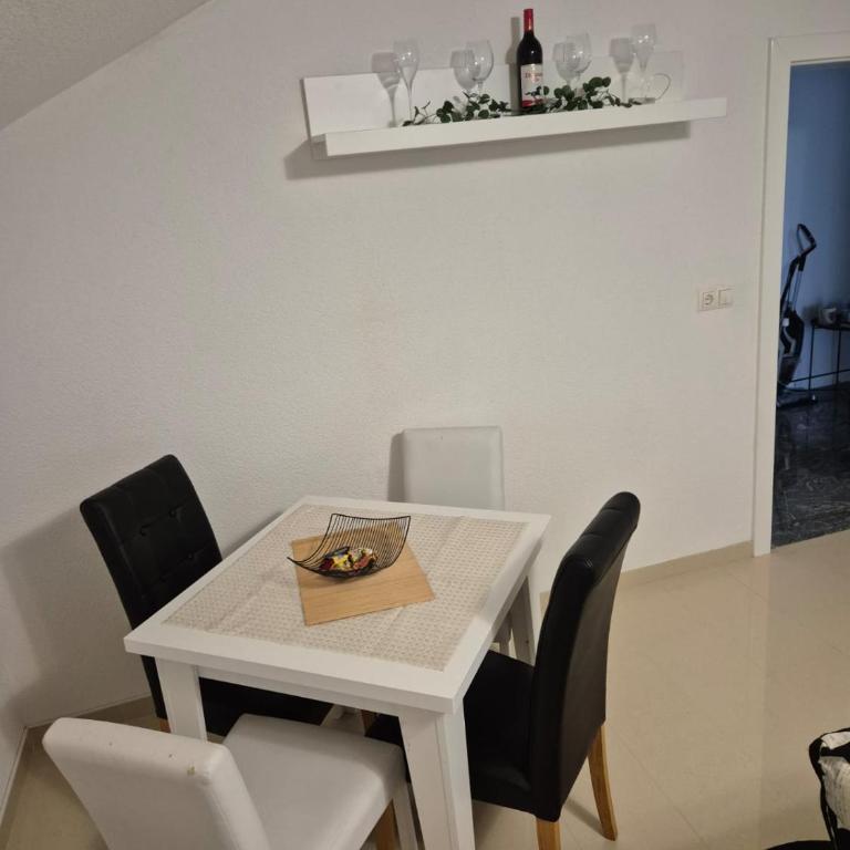 Apartman IN - Two-Bedroom Apartment - 45