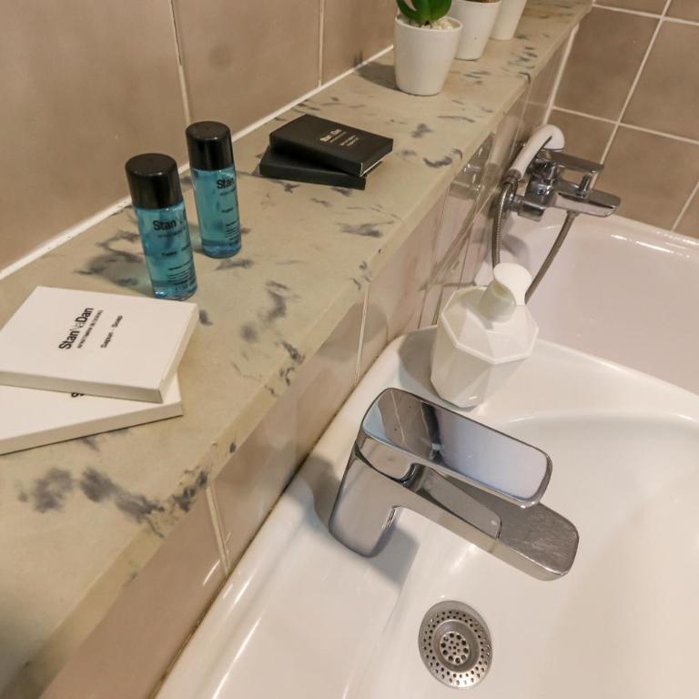 Skroman, čist i udoban apartman u Ivana Ribara za dvoje - Apartment with Balcony - 12