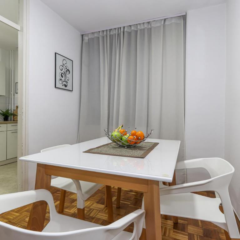 Skroman, čist i udoban apartman u Ivana Ribara za dvoje - Apartment with Balcony - 21