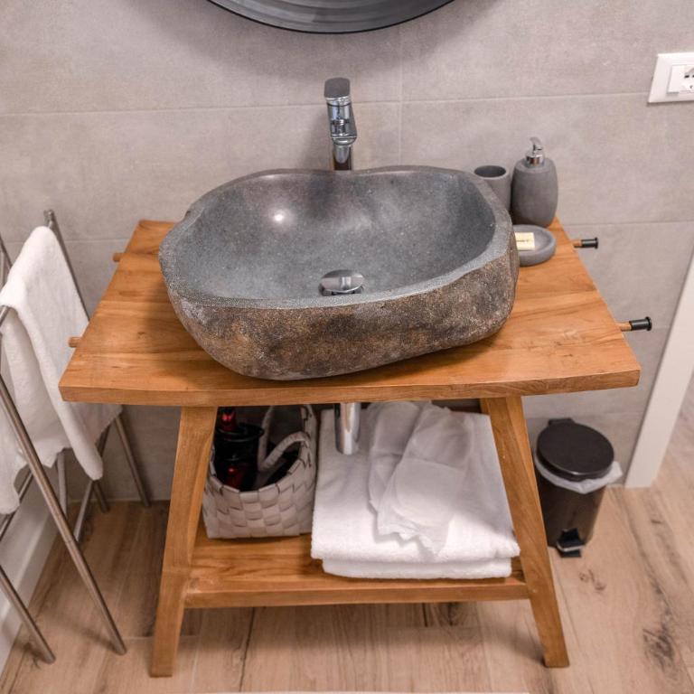 Bed and Breakfast Le Giale - Camera King con Vista Piscina - 6
