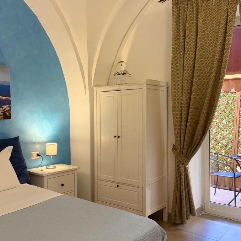 Chiaia Suites - Camera Matrimoniale con Terrazza - 2
