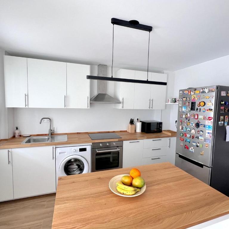 GATU Rubí preferentemente mayores de 25 años y familias - Apartamento de 2 dormitorios con terraza - 28