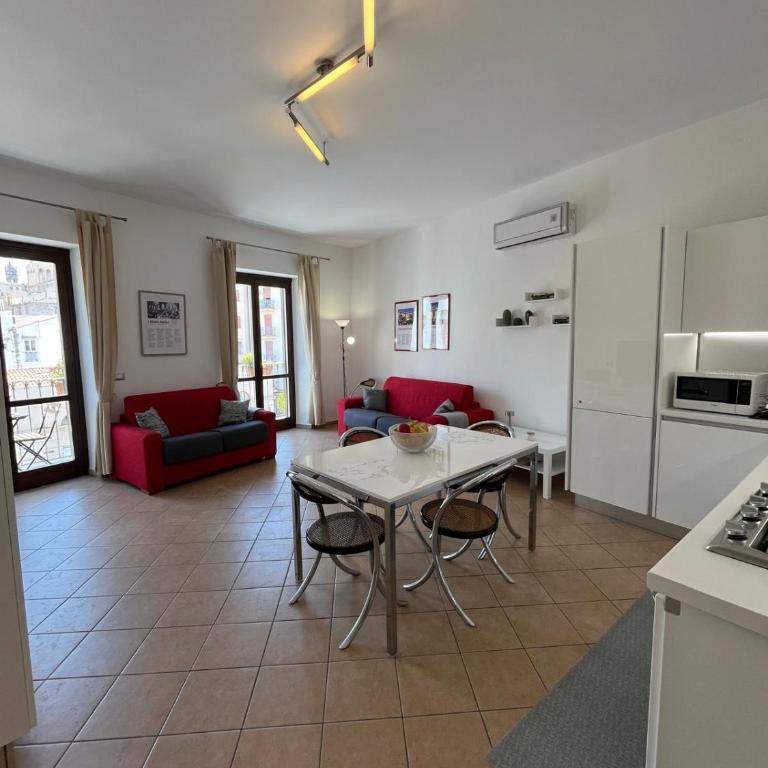 Santa Maruzza - Apartment with Balcony View, 5 Min Walk to Teatro Massimo & Cathedral - Appartamento con 2 Camere da Letto - 27