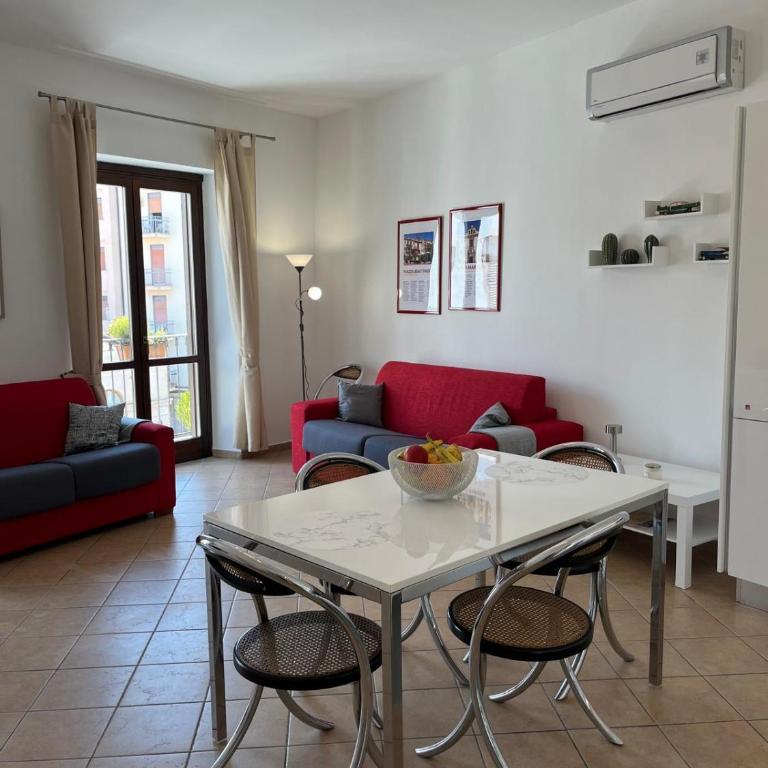 Santa Maruzza - Apartment with Balcony View, 5 Min Walk to Teatro Massimo & Cathedral - Appartamento con 2 Camere da Letto - 28