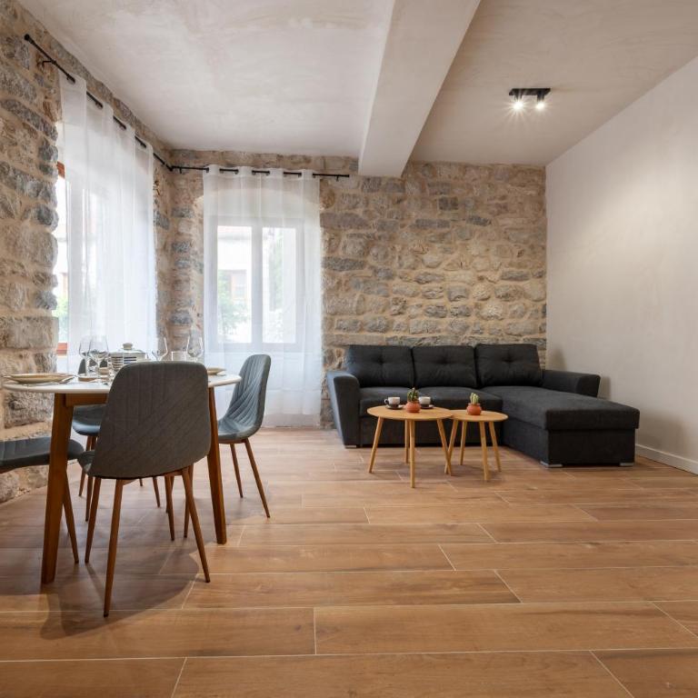 Modern Design Old Town Apartment by MN Property - Apartman sa 1 Spavaćom Sobom - 54
