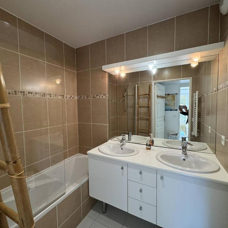 Appartement climatisé en centre-ville de Cavalaire-sur-Mer - FR-1-100-356 - Appartamento - 17