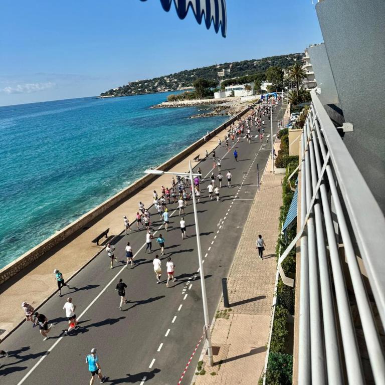 Casa Sud Menton Superbe front mer, appartement rénové, parking & climatisation - Studio mit Meerblick - 44