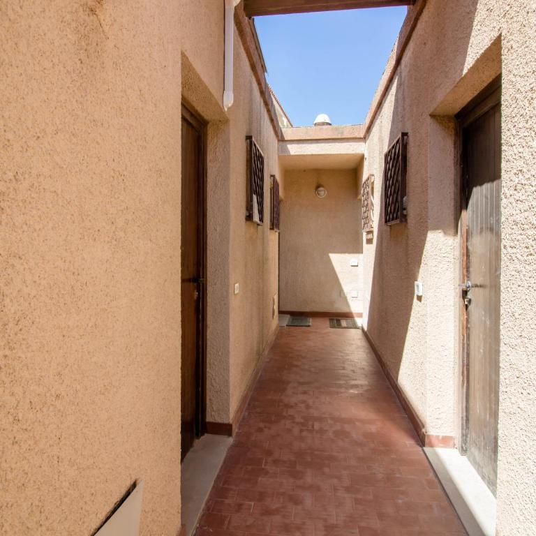 GuestHost - Elegant Beachfront Wi-Fi & Parking - Appartamento con 1 Camera da Letto - 24