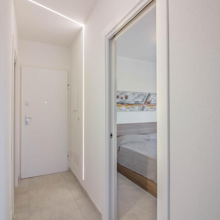 GuestHost - Elegant Beachfront Wi-Fi & Parking - Appartamento con 1 Camera da Letto - 21