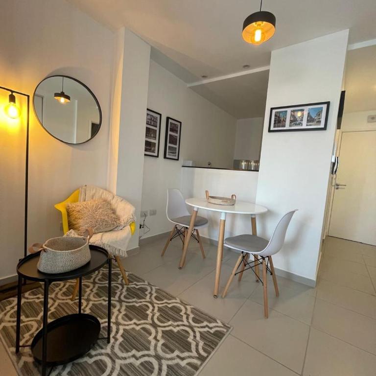 Monoambiente - CHACABUCO - One-Bedroom Apartment - 11