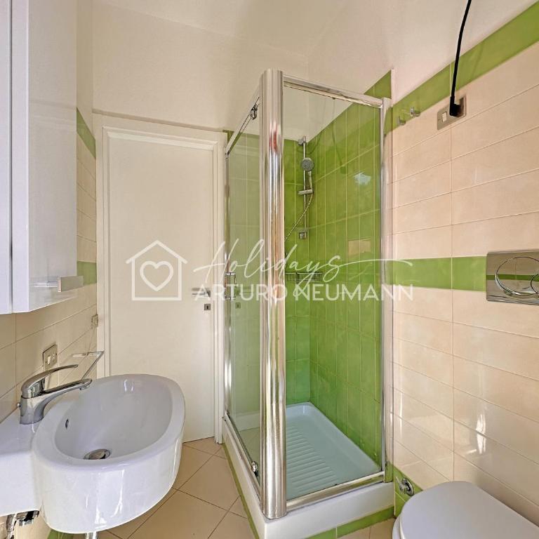 250 - Appartamento trilocale con portico e giardino, aria condizionata, a 150 mt dal centro di Numana - SPIAGGIA WHITE BEACH CLUB OMAGGIO dal lun al ven FINO AL 02-08 - Appartamento con 2 Camere da Letto - 11