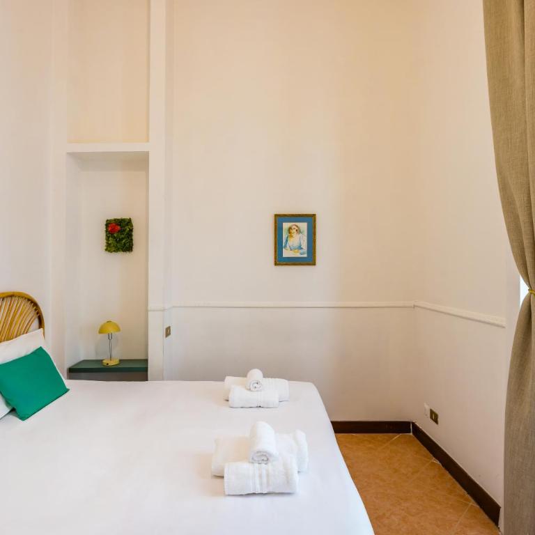 La Casa di Famiglia by NapoliApartments - Apartment - 20