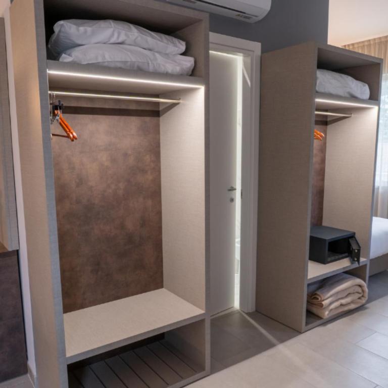 Tiber Suite - Camera Familiare con Balcone - 20