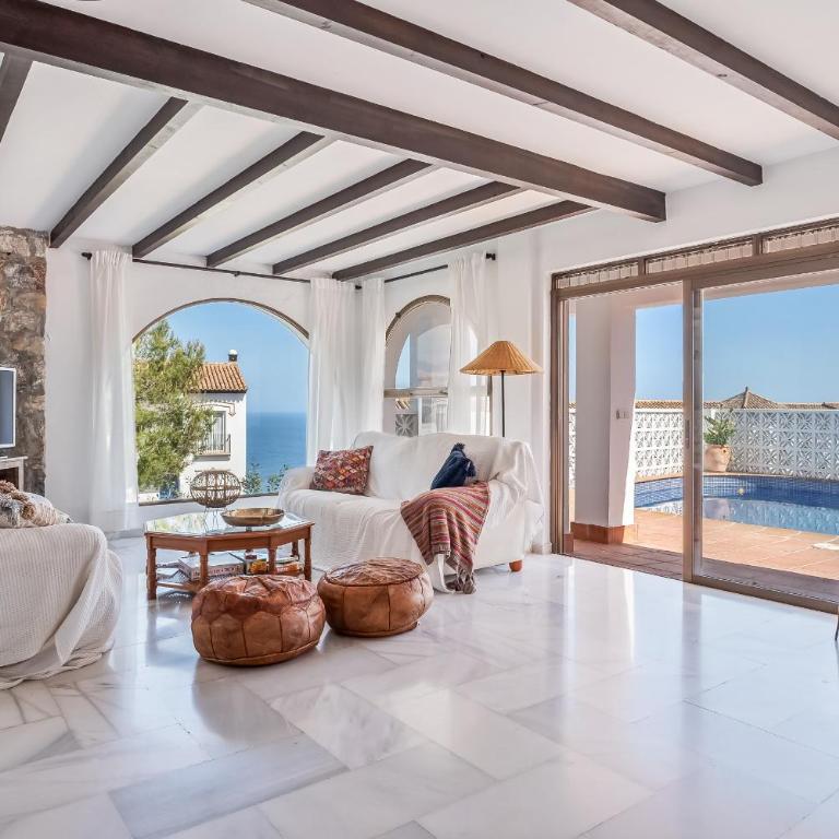 Exclusive Villa, Wonderful Garden, Private Heated Pool - Villa with Private Pool - 3