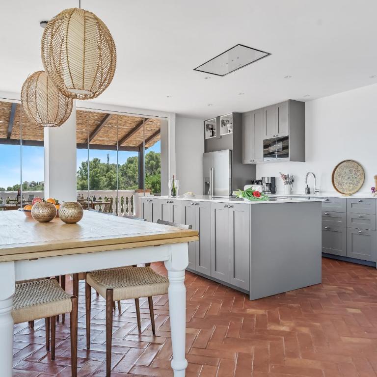 Exclusive Villa, Wonderful Garden, Private Heated Pool - Villa with Private Pool - 4