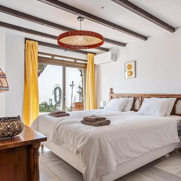 Exclusive Villa, Wonderful Garden, Private Heated Pool - Villa with Private Pool - 25