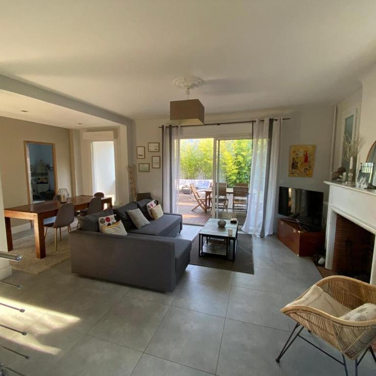Maison avec piscine proche plages - Villa - 10