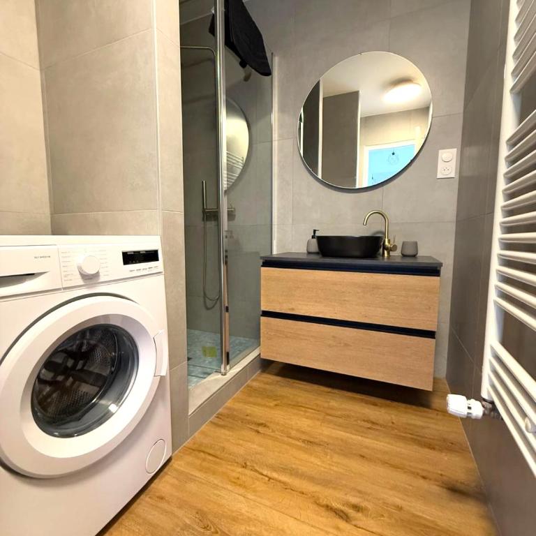 M002 Appartement T2 spacieux et lumineux avec balcon à deux pas du centre ville - Appartement 1 Chambre - 7