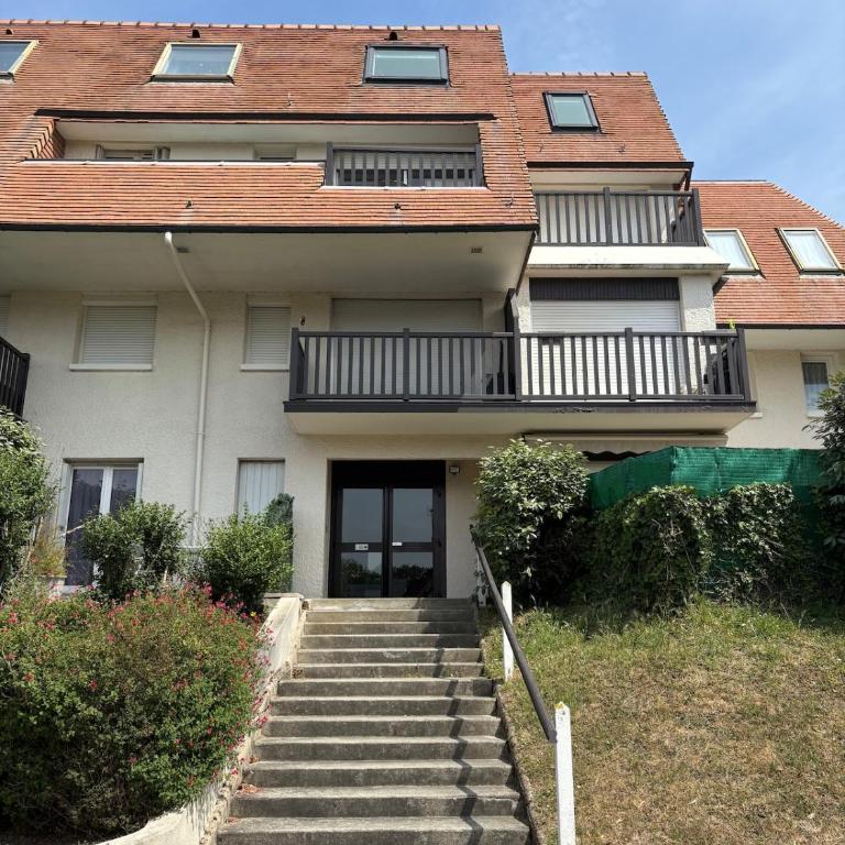 Appartement lumineux à 5 min de la plage - Two-Bedroom Apartment with Balcony - 15