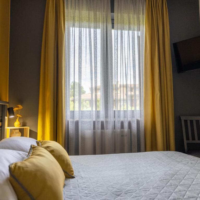 Florence Garda Hotel - Camera Matrimoniale Economy - 1