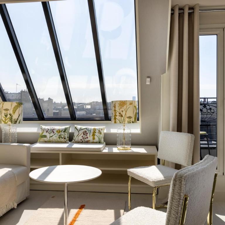 Hôtel de Banville - Suite with Balcony Eiffel Tower view - 3