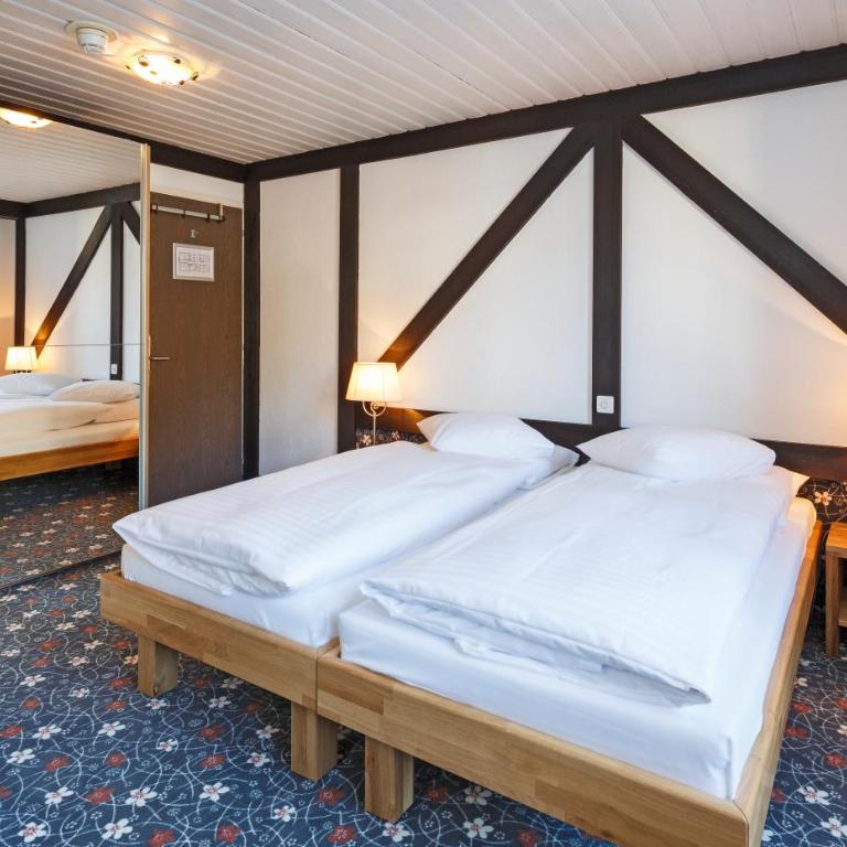 Derby Swiss Quality Hotel - Gemütliches Doppelzimmer zur Nordseite - 8