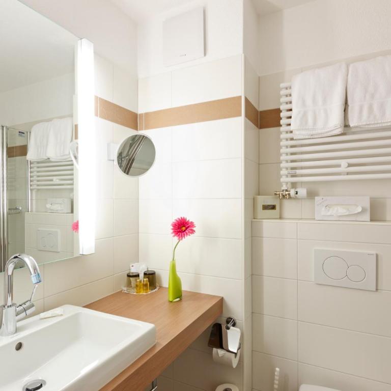 Derby Swiss Quality Hotel - Double Room South Facing - 4