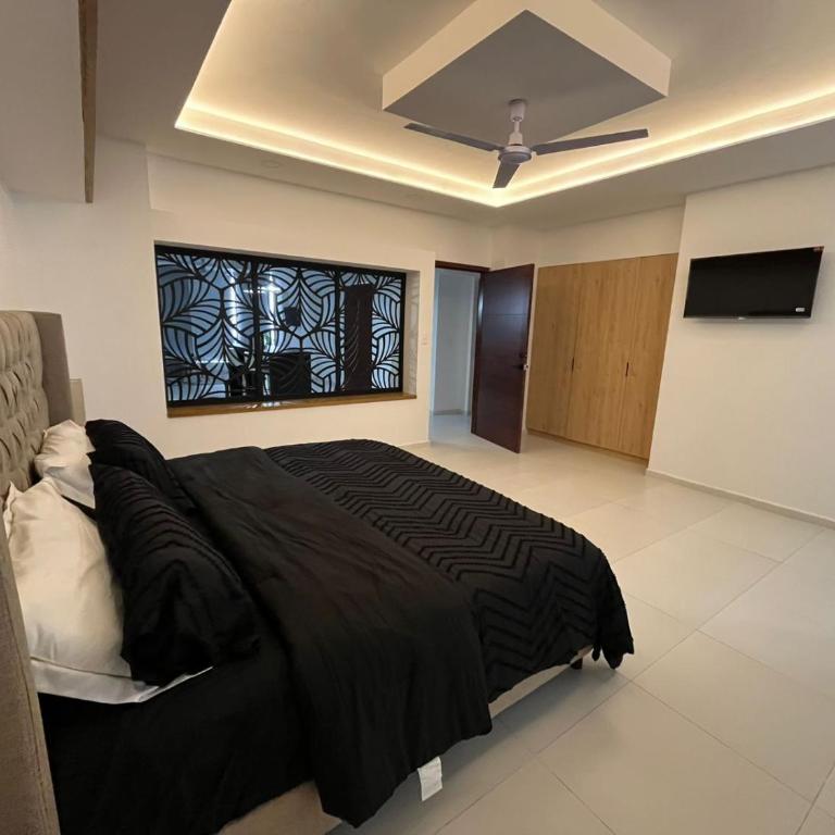 Black & White Lock Off Room - Two-Bedroom Apartment - 2