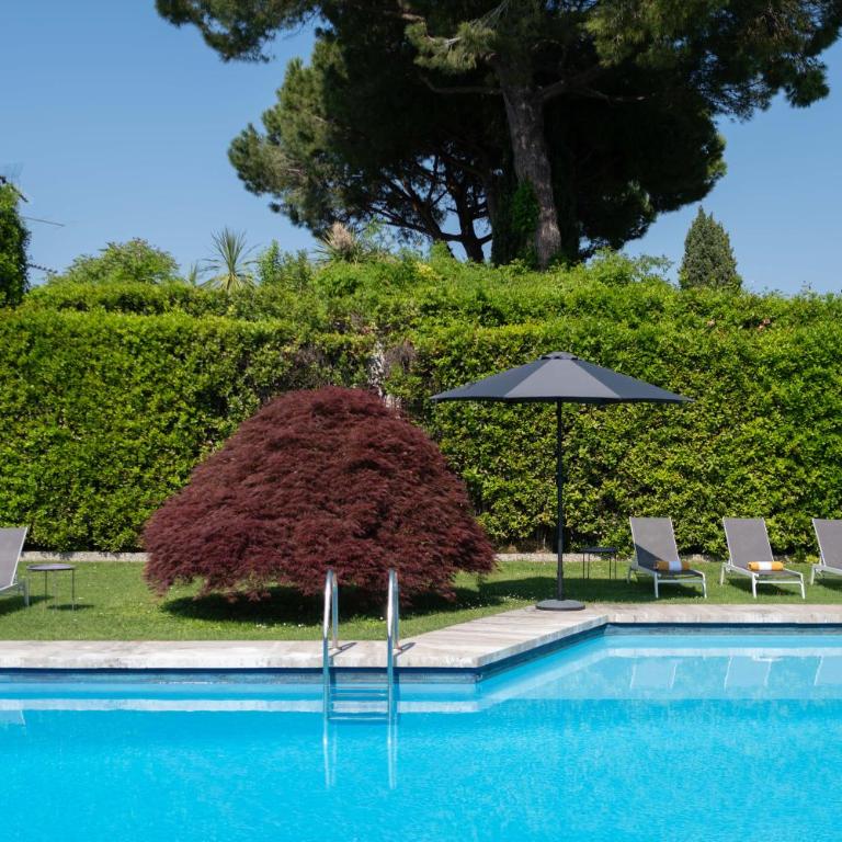 Holiday Garda Villa Dolcelago Lake Front - Villa Fronte Spiaggia - 68