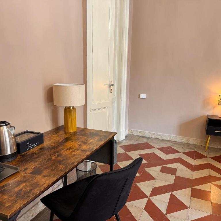 Dimore del Plebiscito B&B - King Room with Balcony - 13