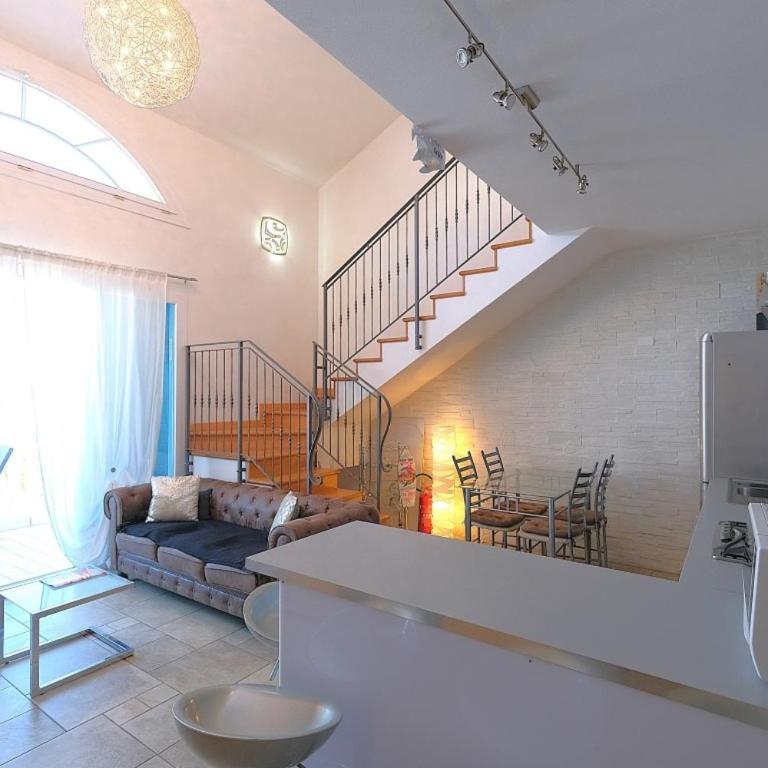 Duplex 3 CAMERE 2 BAGNI PIAZZA DRAGO - Appartamento con 3 Camere da Letto - 11