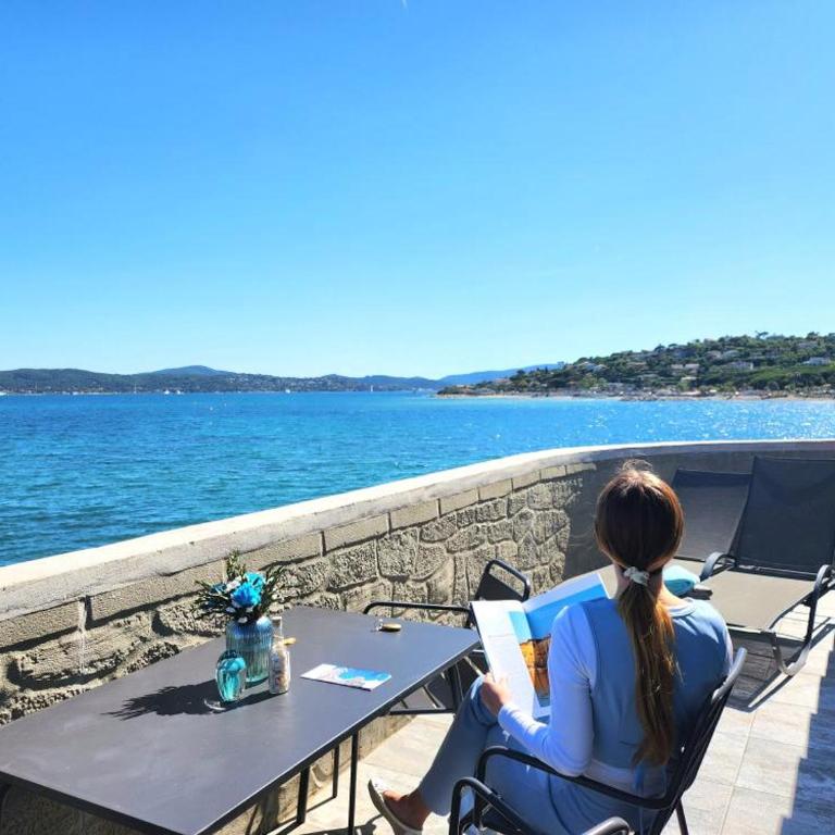 La Belle Aurore - Deluxe Suite with Terrace and Sea View - 1