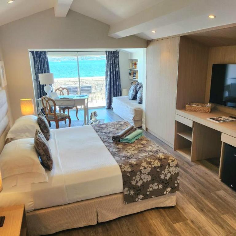 La Belle Aurore - Deluxe Suite with Terrace and Sea View - 2